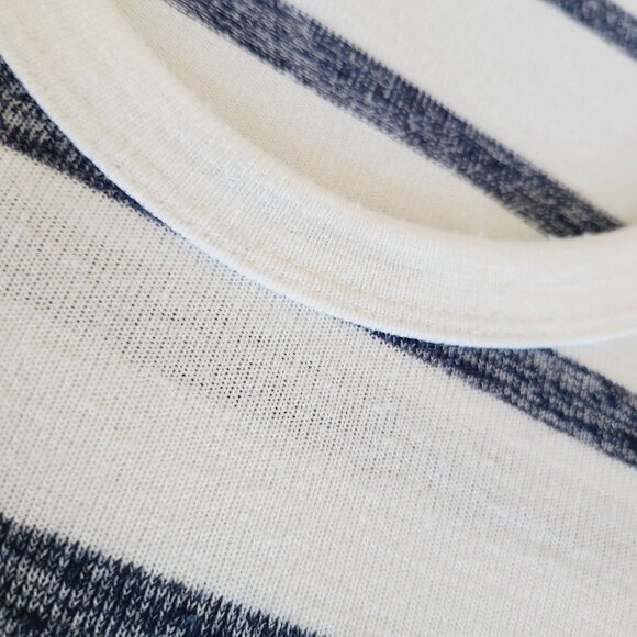 Gap Womens Striped Short Sleeve V-Neck Knit Top XL White & Navy Light Knit - Picture 4 of 10